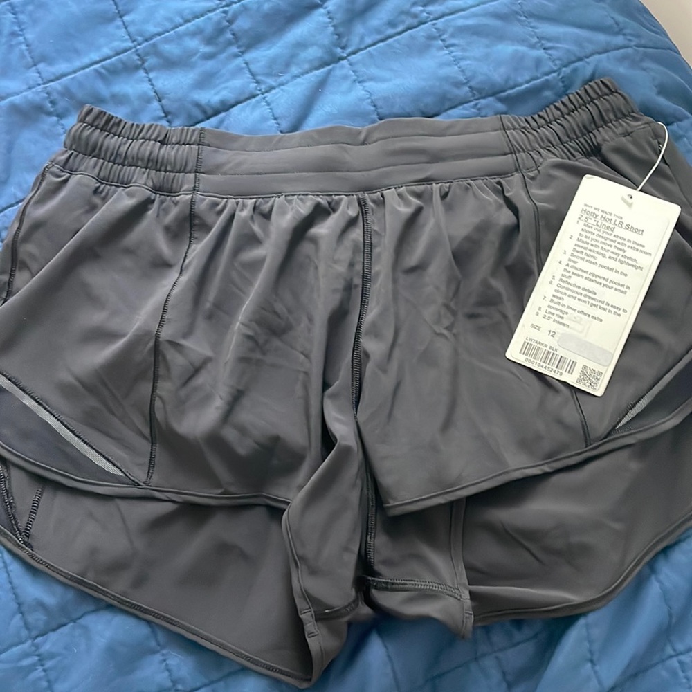 Lululemon hottie hot short